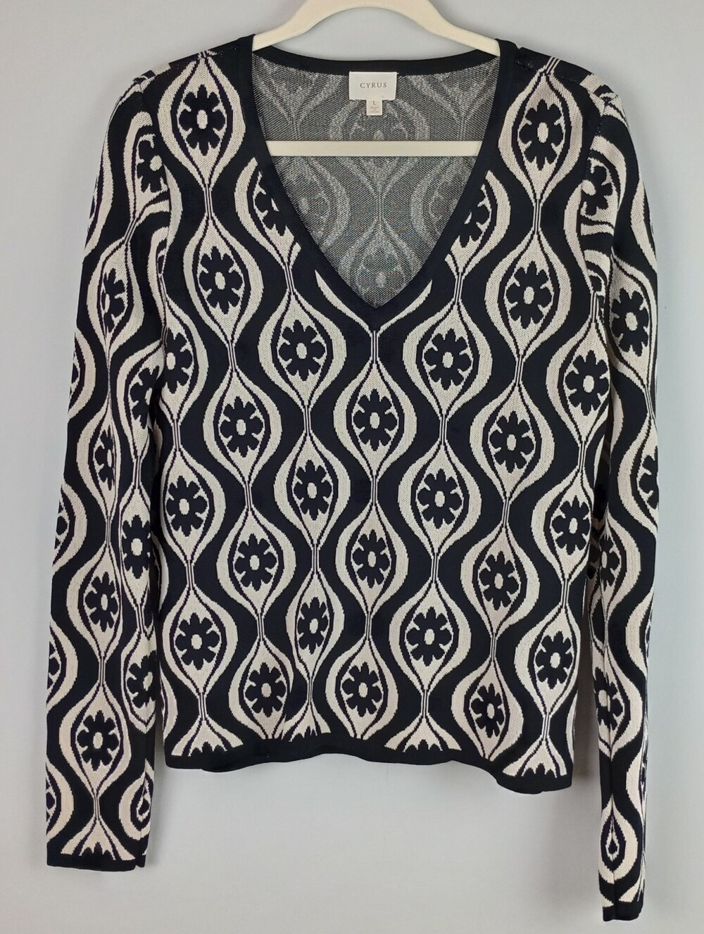Cyrus Womens L Black Cream Retro V Neck Wavy Knit Floral Long Sleeve Sweater